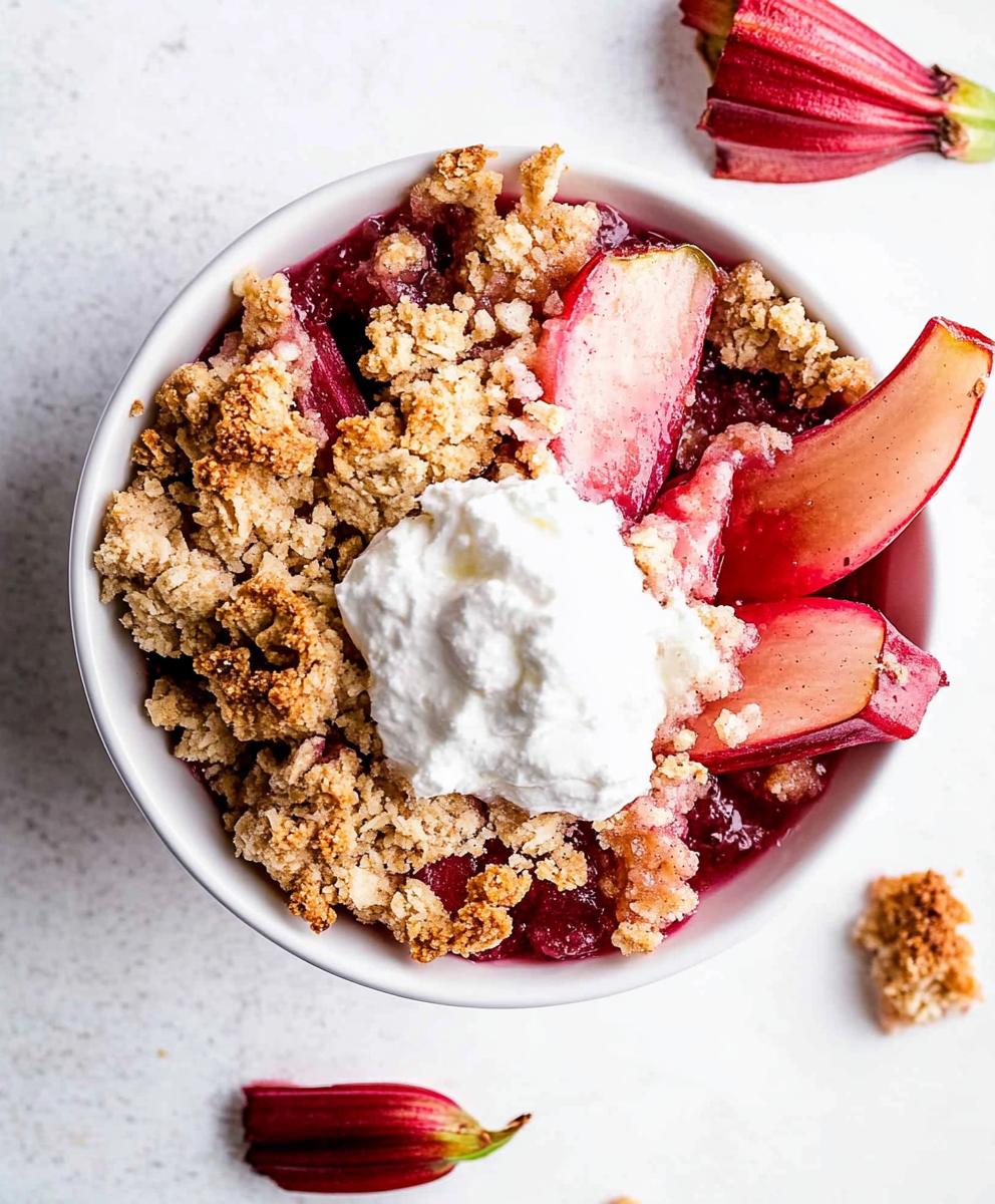Rhubarb Crisp Recipe - dailydishrecipe.com